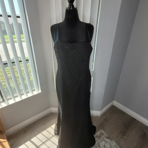 Fiesta Black Beaded Evening Gown with Matching Sheer Jacket – Size XXL - Picture 3 of 16